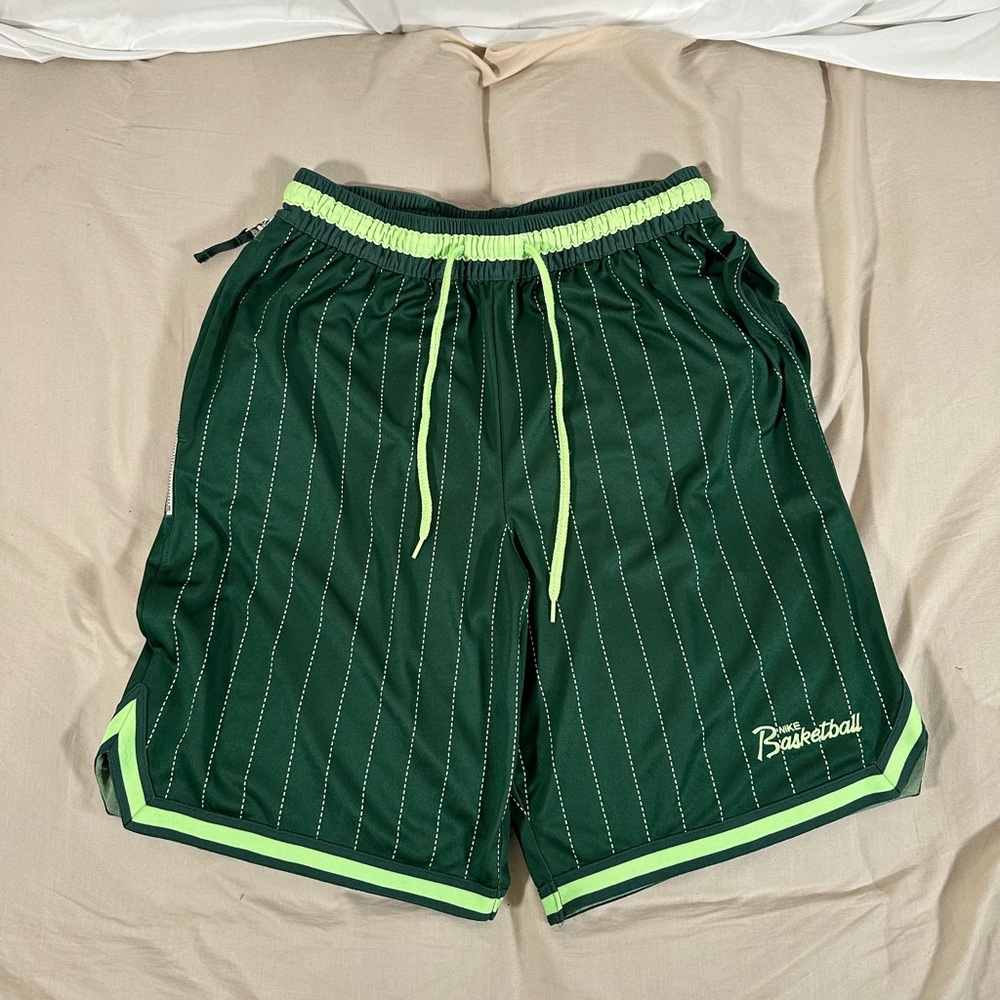 Nike Mens Medium DNA Basketball Shorts Green Striped New DA5709-333 Dri Fit